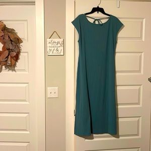 Beautiful ribbed teal maxi dress short sleeve